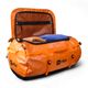 Sem-Titulo-1_0000_Put-folded-clothes-inside-the-suitcase